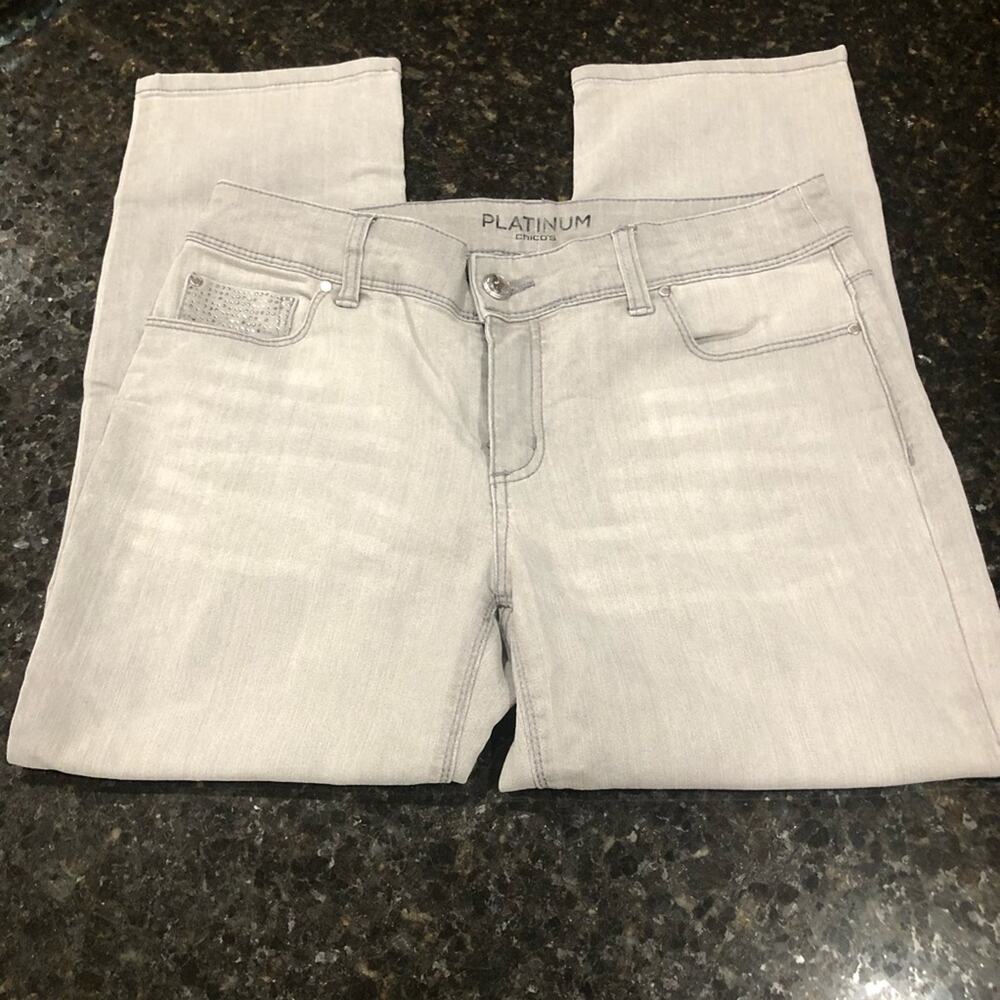 Chico's Platinum Crop Jeans Gray Chico's Size 0 Approx US size 4 S Low Rise